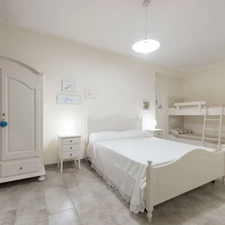 Holiday home Casa Tritone *
